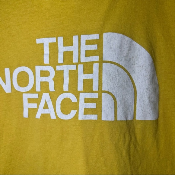 ⚫️ The North Face Yellow Short Sleeve Tee - Picture 2 of 5